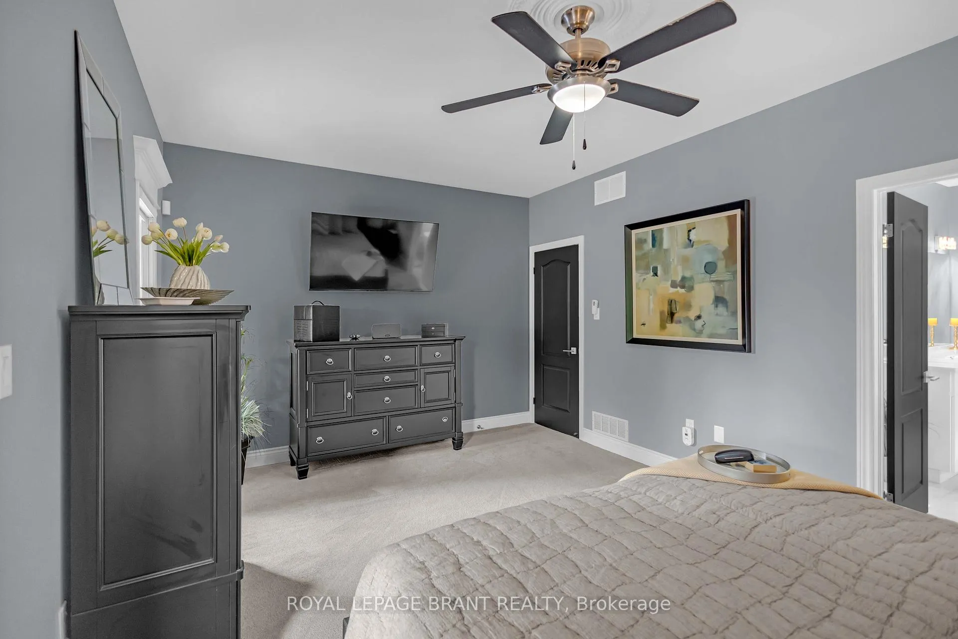 Photo 19 of 57 Carmichael Crescent, Brantford, Mayfair — HOMEH