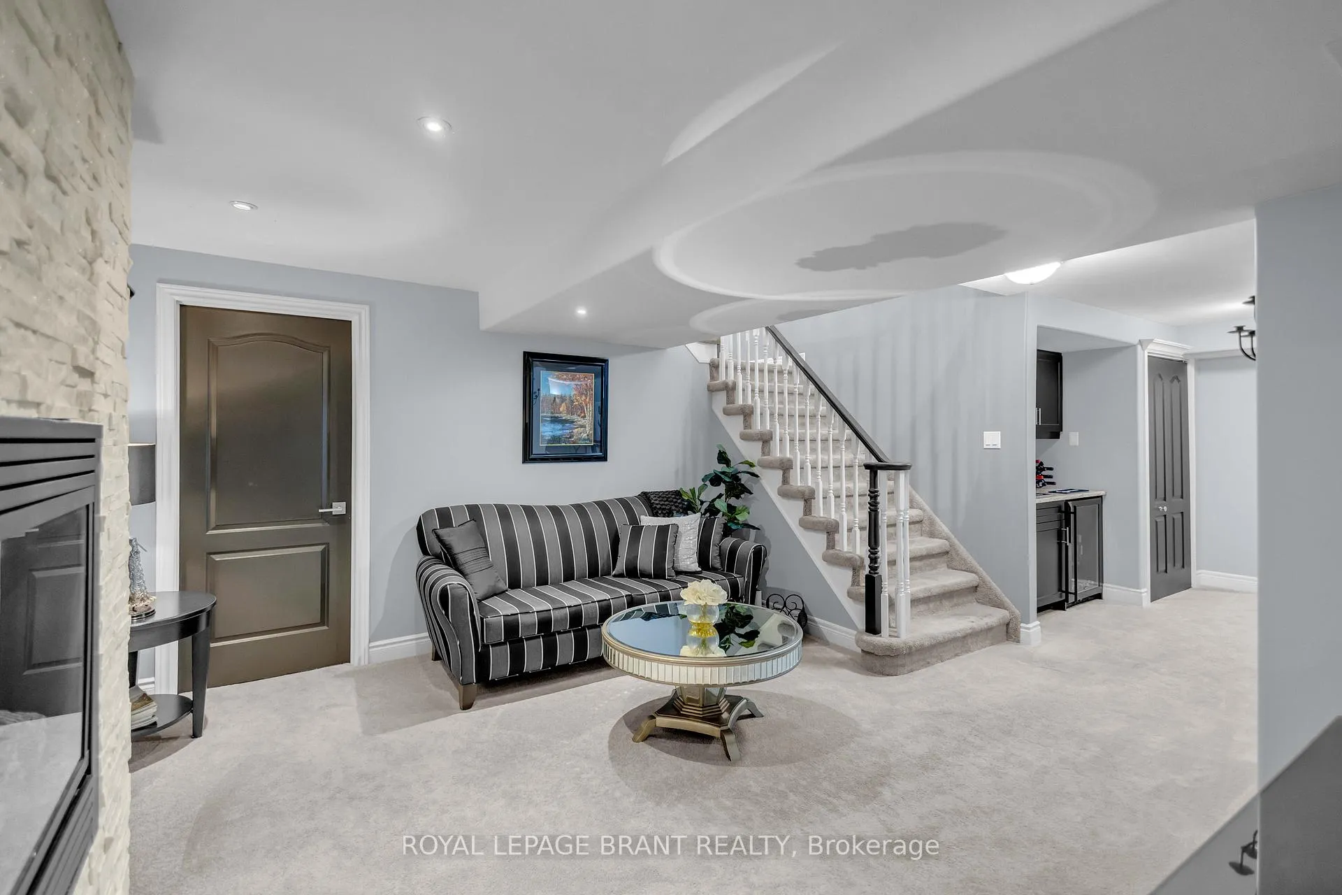 Photo 27 of 57 Carmichael Crescent, Brantford, Mayfair — HOMEH