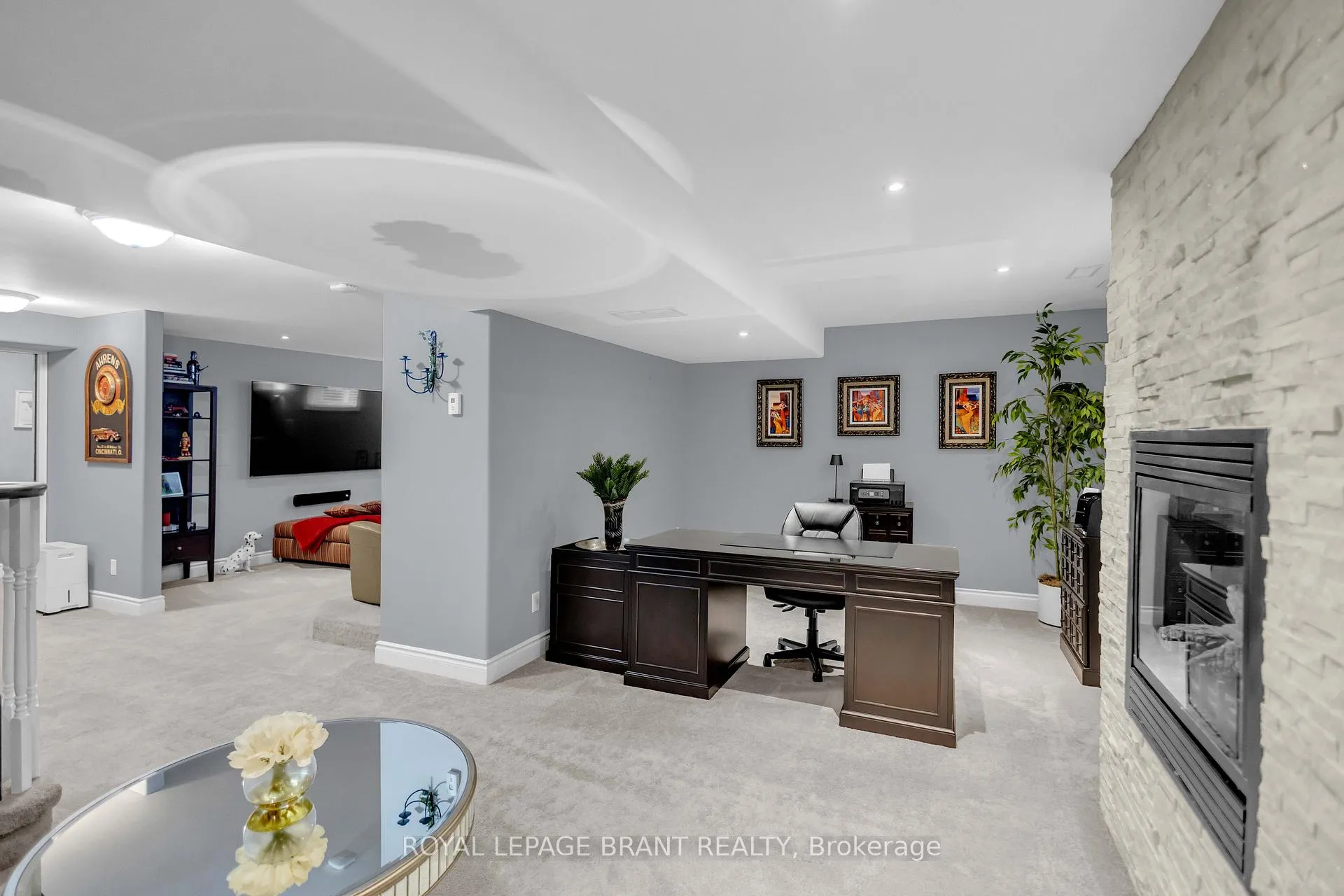 Photo 28 of 57 Carmichael Crescent, Brantford, Mayfair — HOMEH