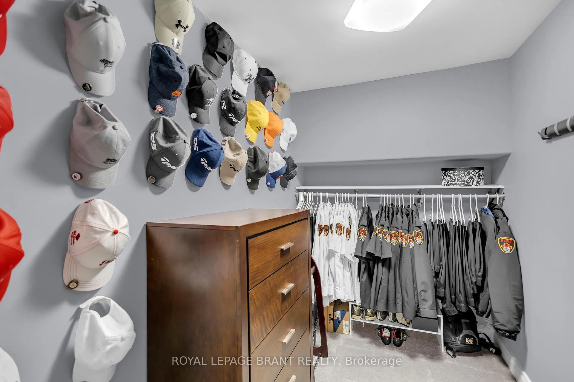 Photo 35 of 57 Carmichael Crescent, Brantford, Mayfair — HOMEH