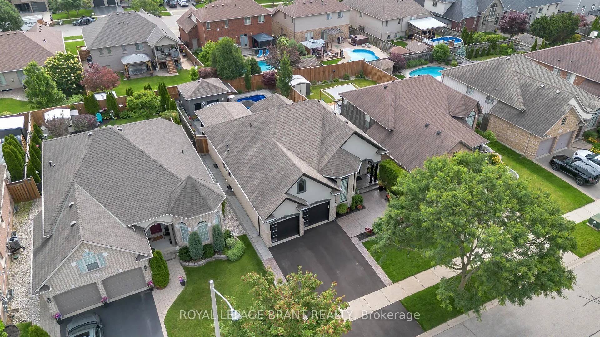 Photo 44 of 57 Carmichael Crescent, Brantford, Mayfair — HOMEH