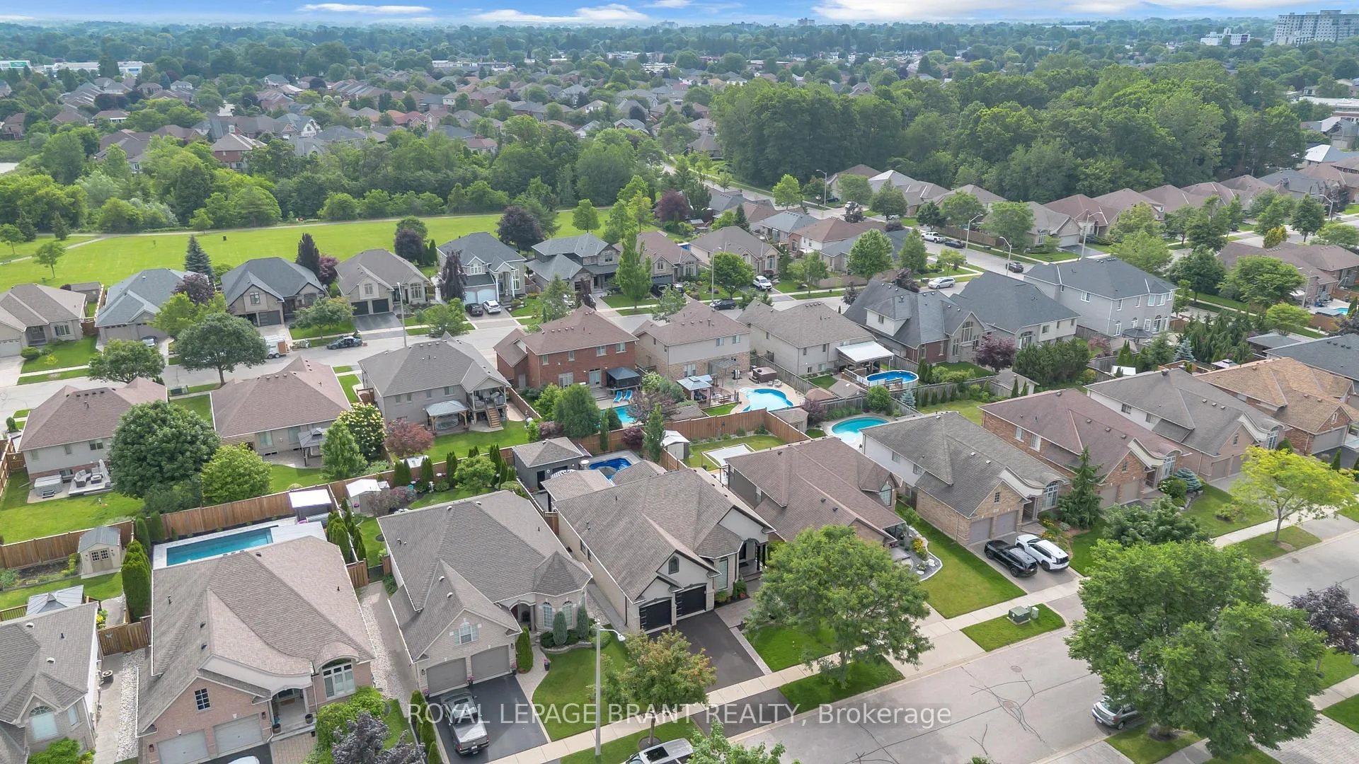 Photo 45 of 57 Carmichael Crescent, Brantford, Mayfair — HOMEH