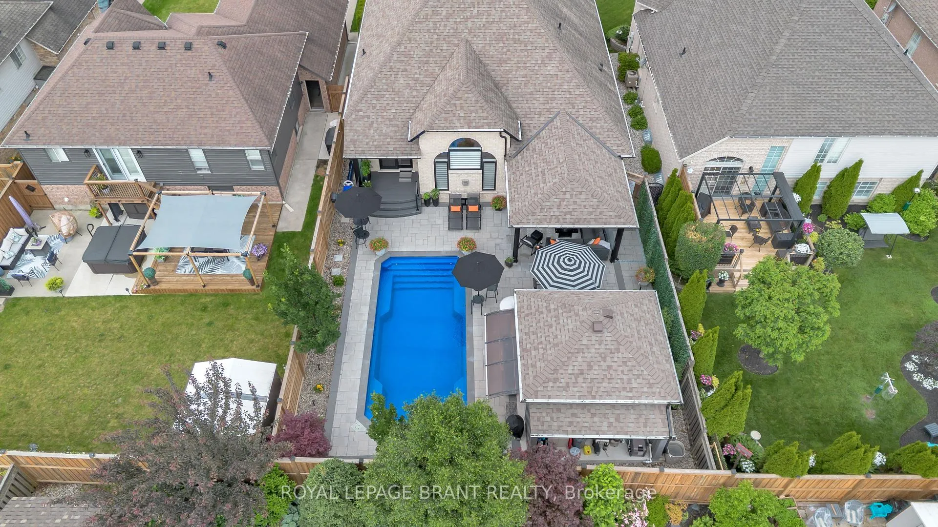 Photo 46 of 57 Carmichael Crescent, Brantford, Mayfair — HOMEH