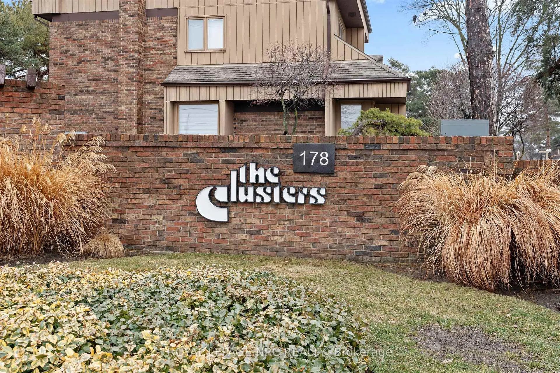 Photo 1 of Unit 23, 178 Scott Street, St. Catharines, Fairview — HOMEH