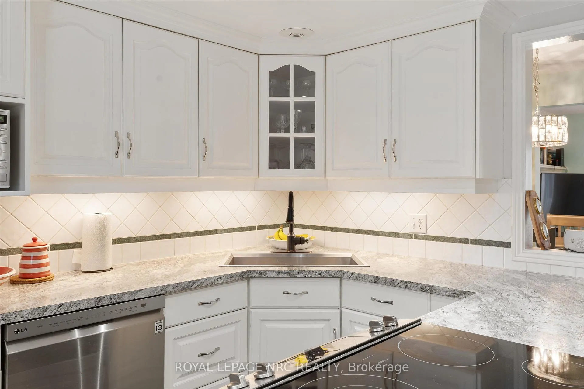 Photo 7 of Unit 23, 178 Scott Street, St. Catharines, Fairview — HOMEH