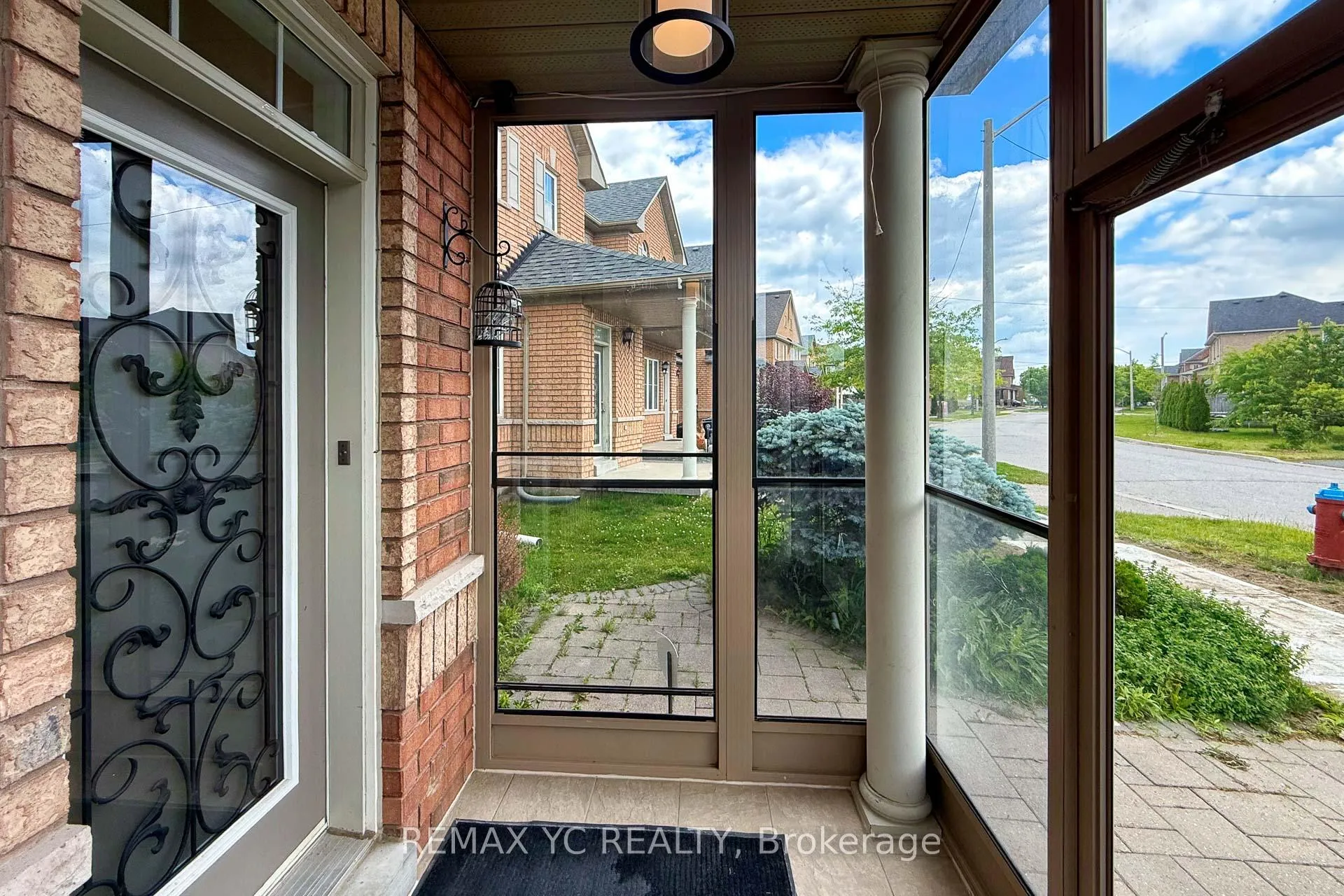 Photo 3 of 24 Millwright Avenue, Richmond Hill, Oak Ridges Lake Wilcox — HOMEH