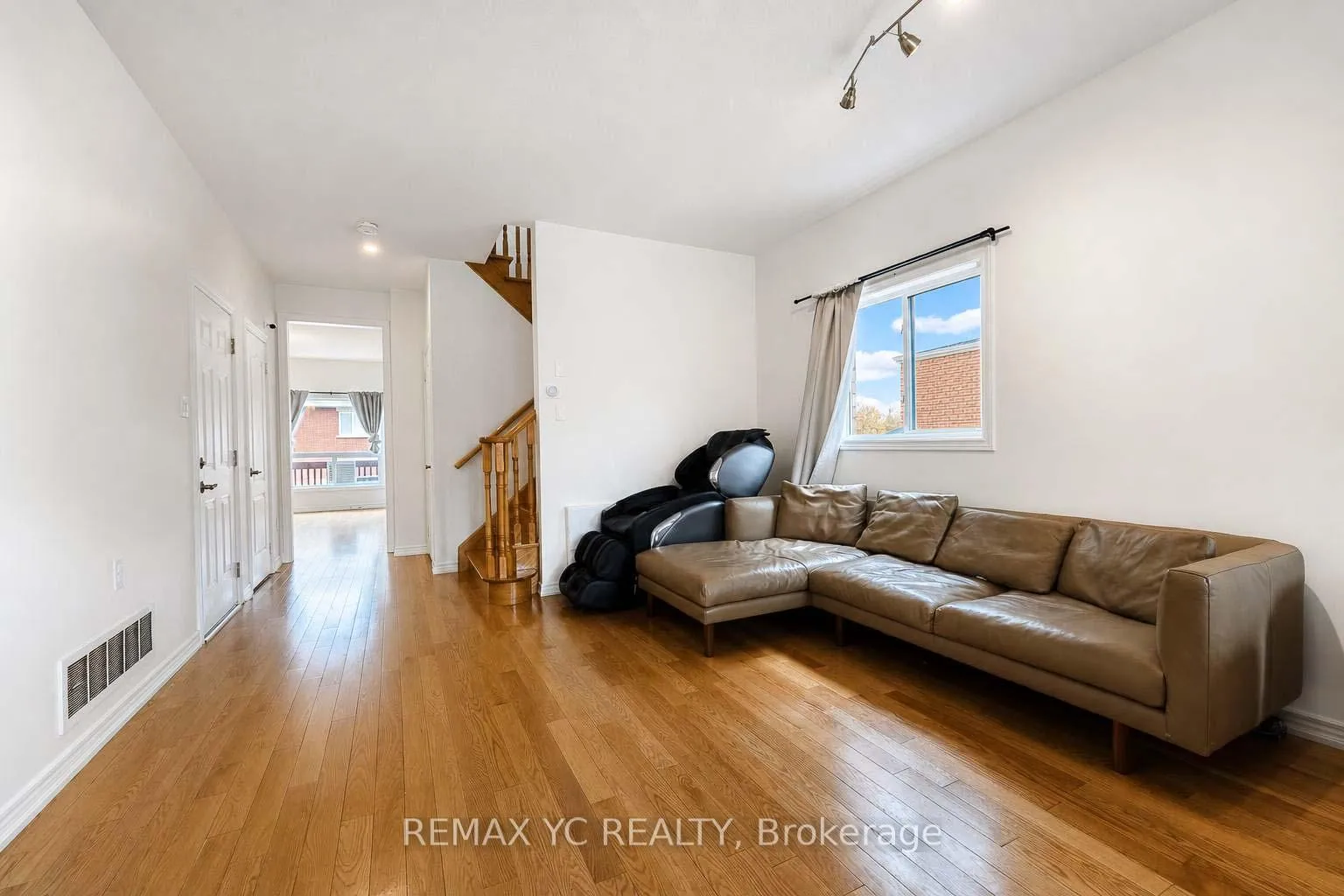 Photo 7 of 24 Millwright Avenue, Richmond Hill, Oak Ridges Lake Wilcox — HOMEH