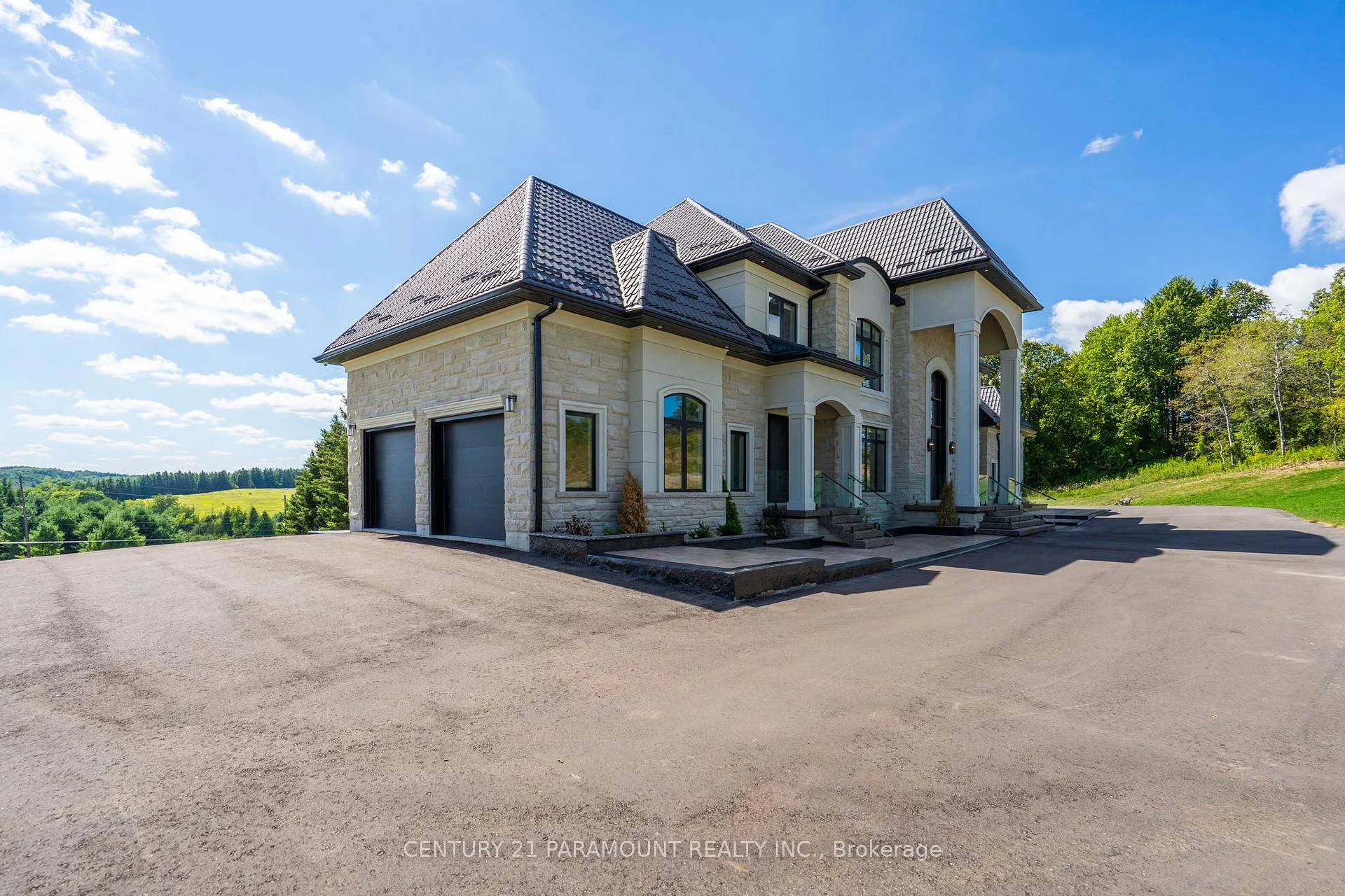 Photo 5 of 16322 Hillview Place, Caledon, Palgrave — HOMEH