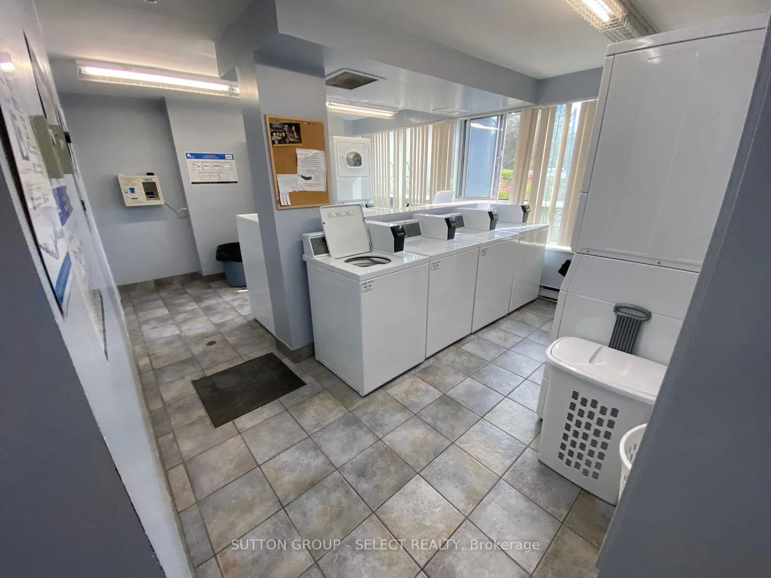 Photo 5 of Unit 810, 600 Grenfell Drive, London, North C — HOMEH