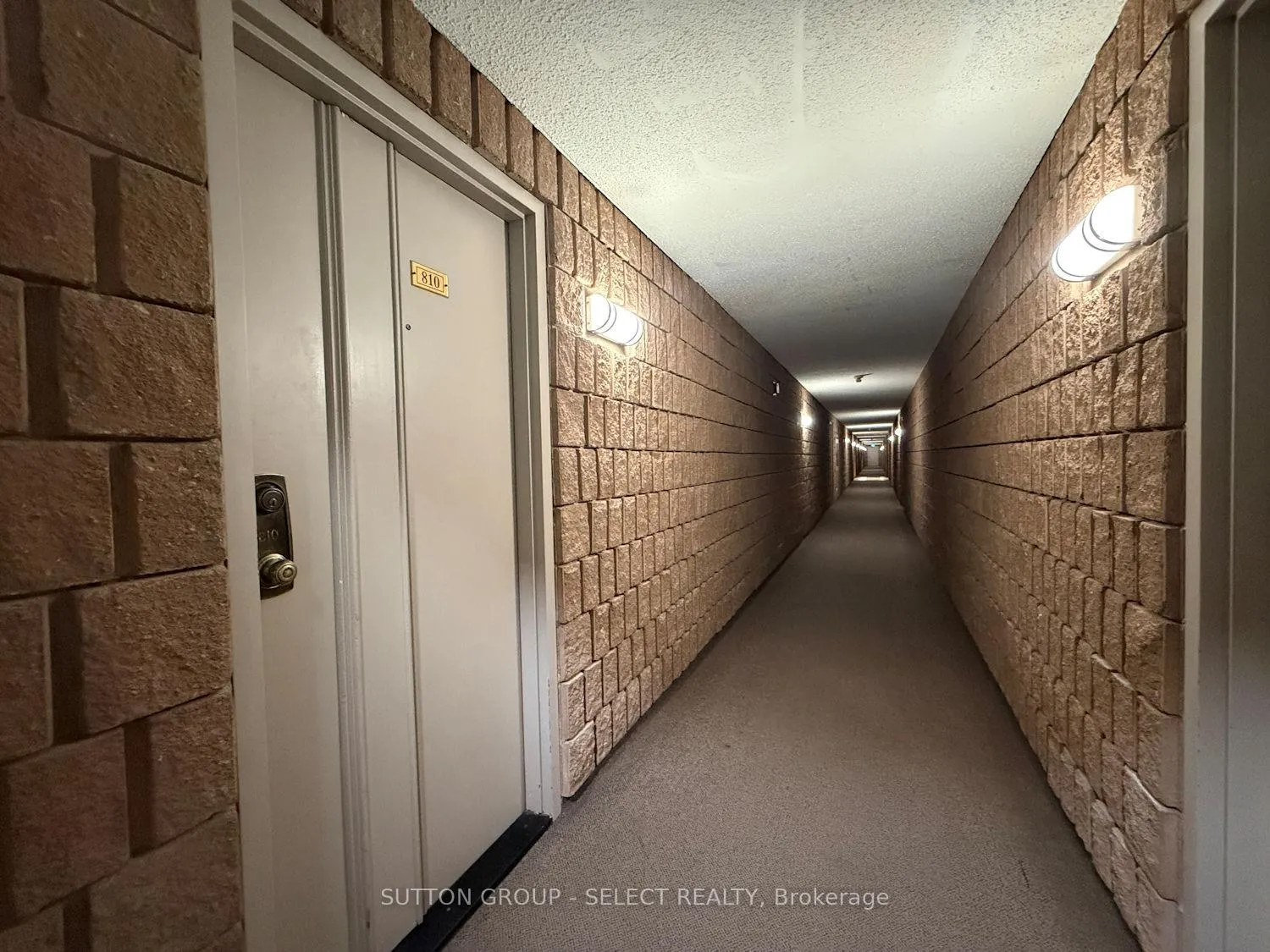 Photo 6 of Unit 810, 600 Grenfell Drive, London, North C — HOMEH