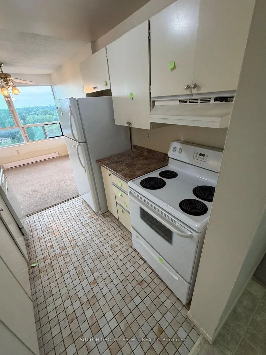 Photo 9 of Unit 810, 600 Grenfell Drive, London, North C — HOMEH