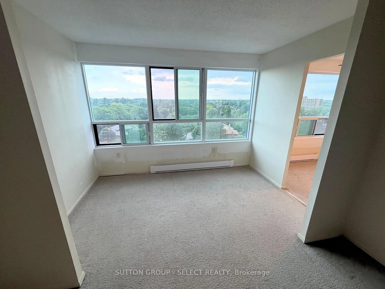 Photo 11 of Unit 810, 600 Grenfell Drive, London, North C — HOMEH