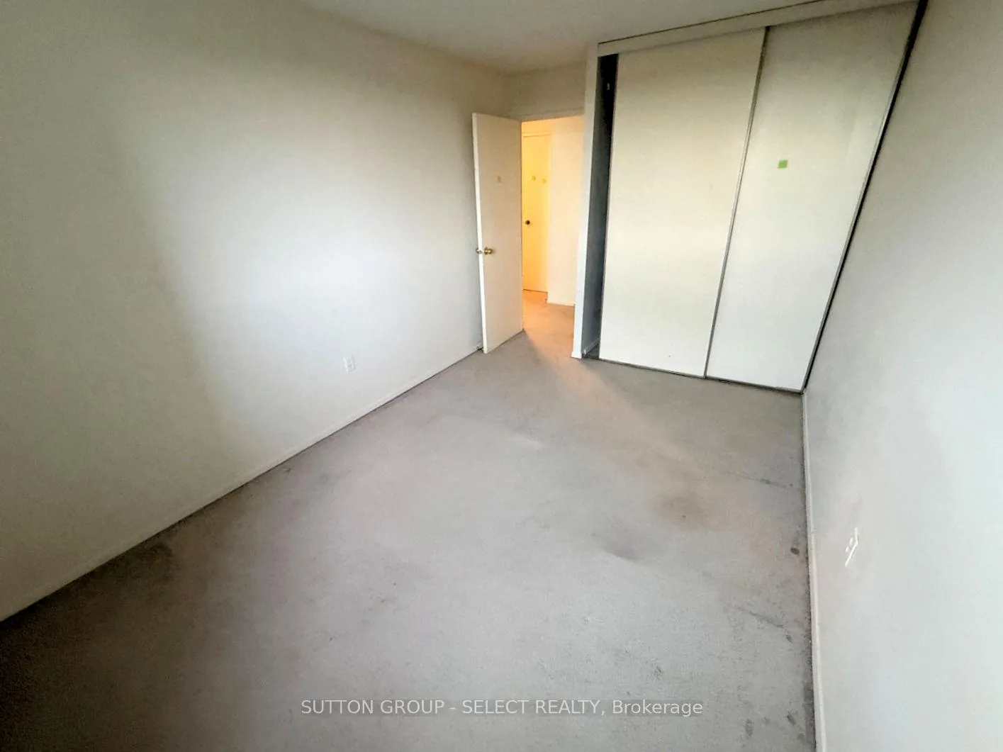 Photo 13 of Unit 810, 600 Grenfell Drive, London, North C — HOMEH