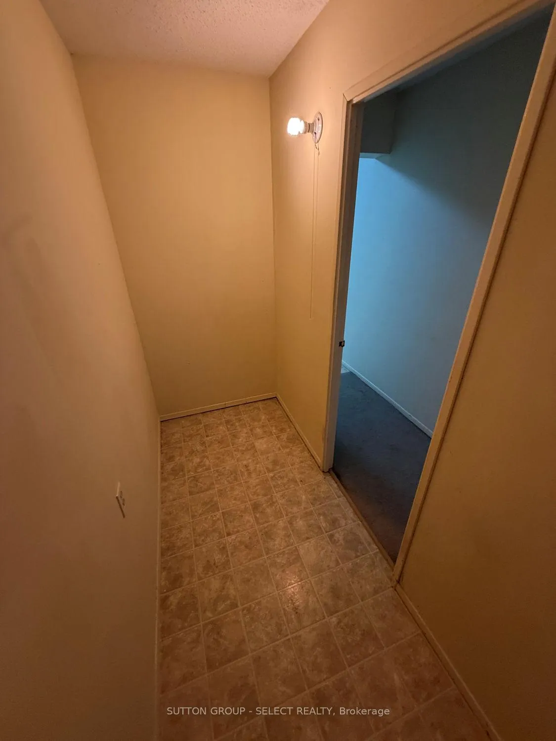 Photo 19 of Unit 810, 600 Grenfell Drive, London, North C — HOMEH
