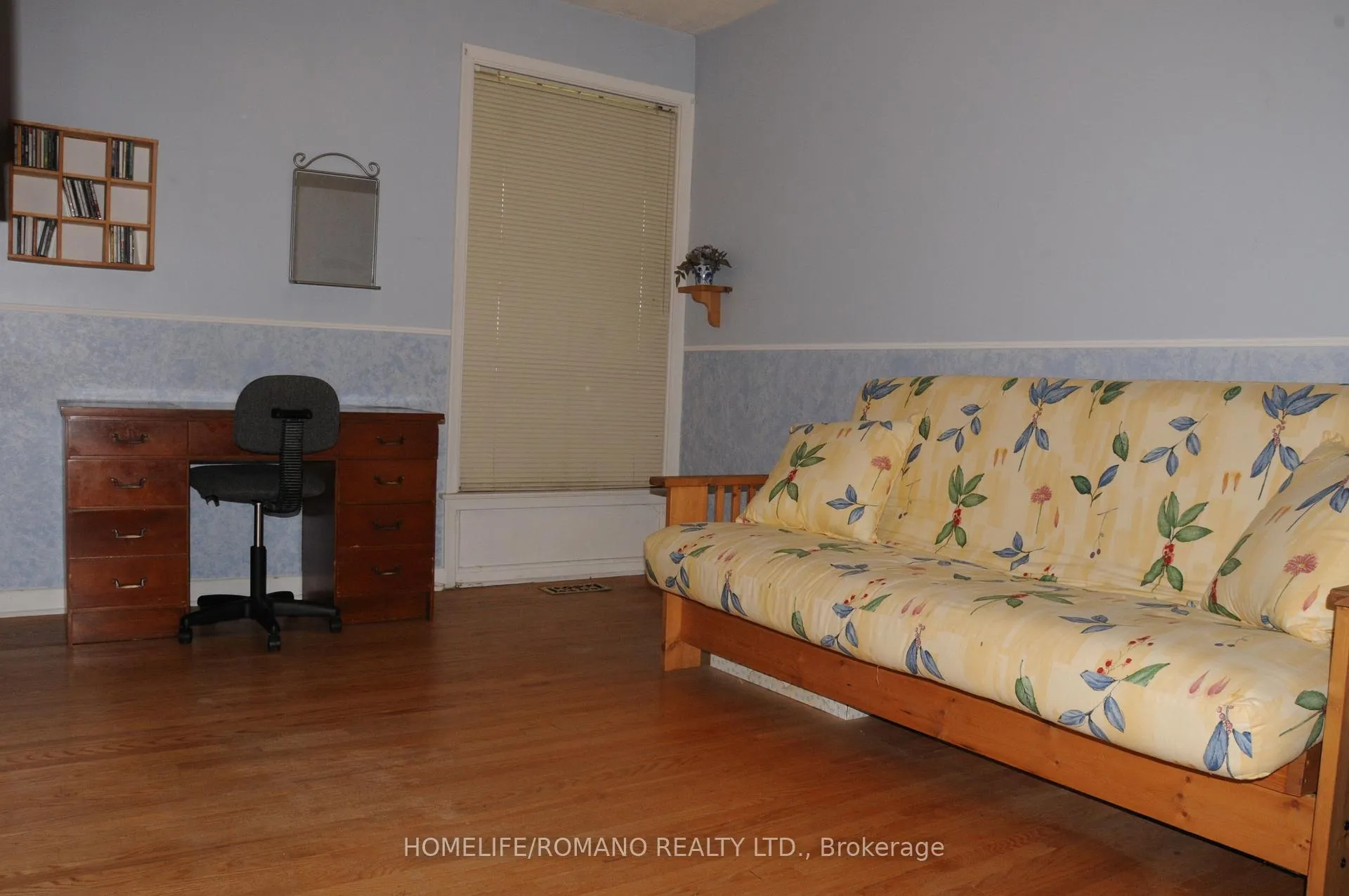 Photo 9 of 65 Moon Valley Drive, Etobicoke, West Humber-Clairville — HOMEH