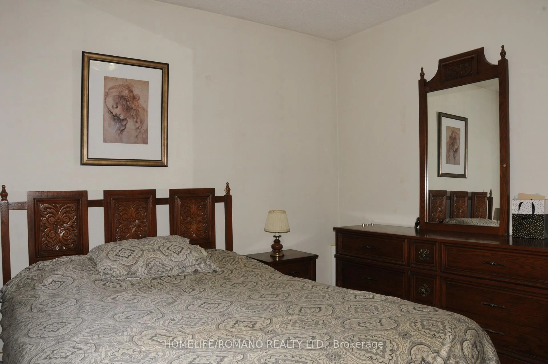 Photo 13 of 65 Moon Valley Drive, Etobicoke, West Humber-Clairville — HOMEH