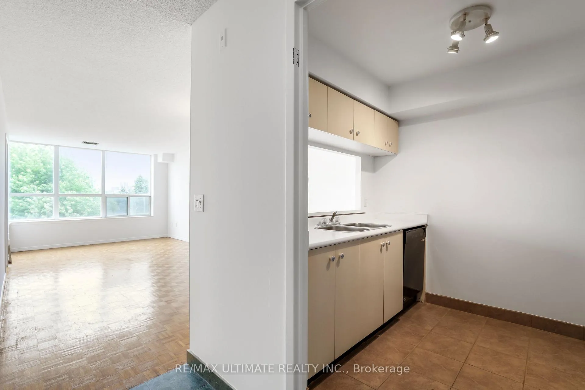 Photo 8 of Unit PH06, 955 O'Connor Drive, Toronto, O'Connor-Parkview — HOMEH