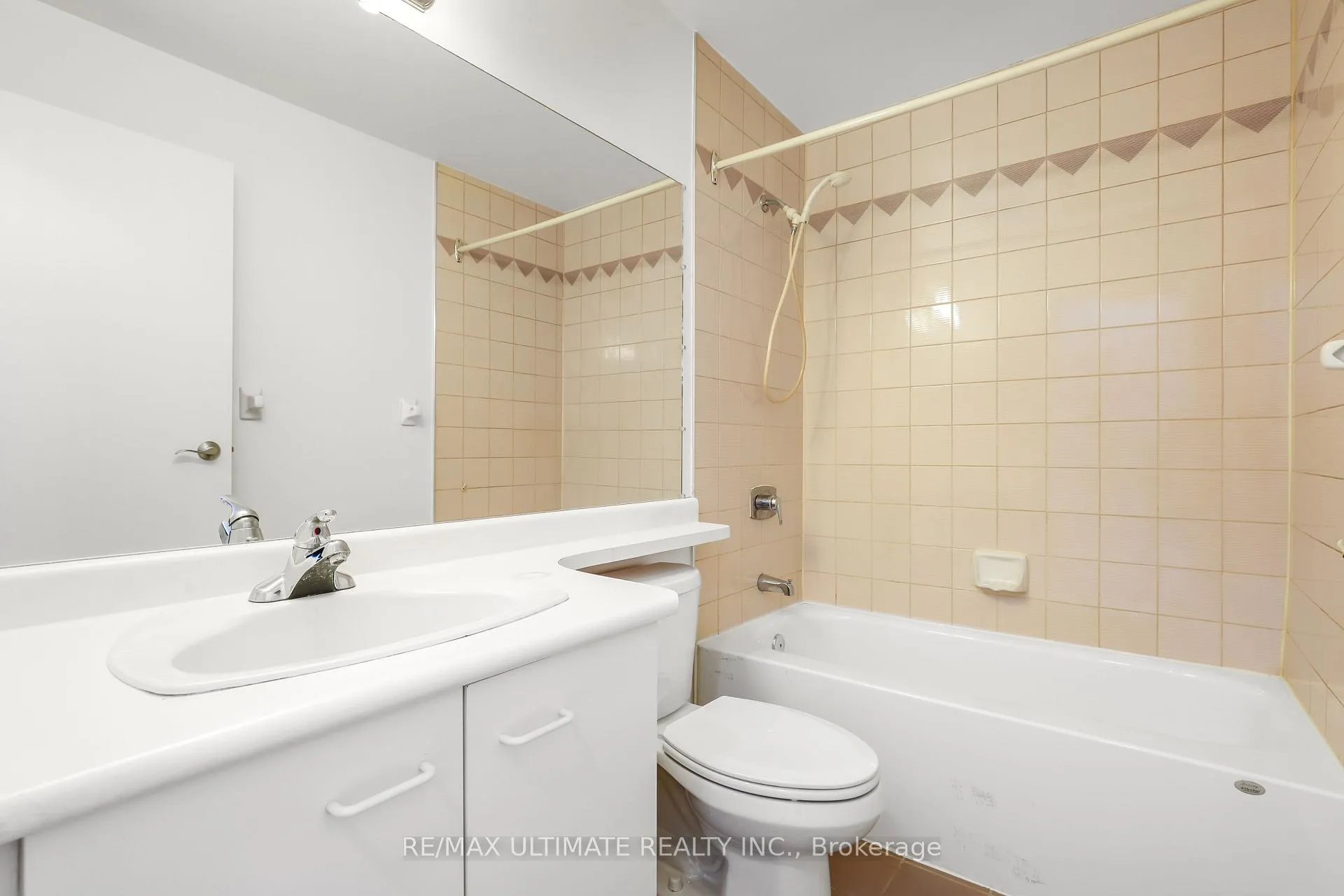 Photo 12 of Unit PH06, 955 O'Connor Drive, Toronto, O'Connor-Parkview — HOMEH