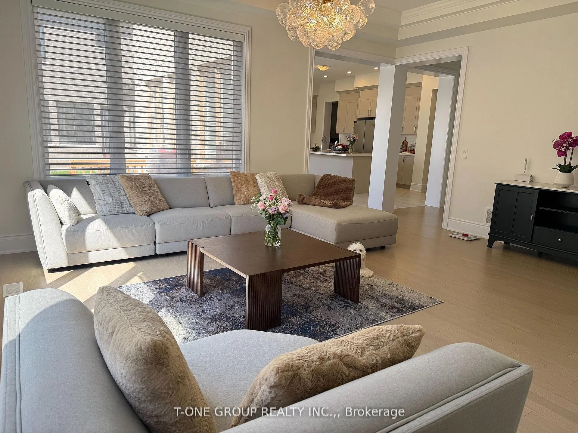 Photo 3 of 35 Nanhai Avenue, Markham, Angus Glen — HOMEH