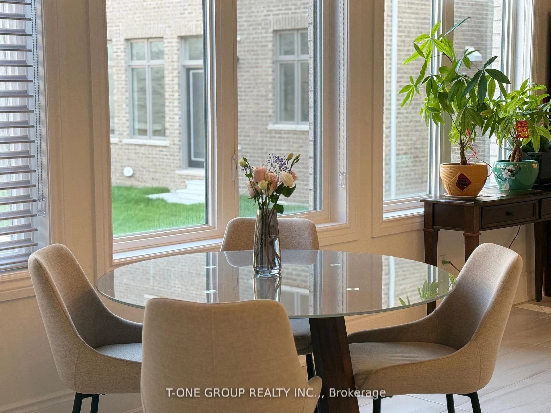 Photo 11 of 35 Nanhai Avenue, Markham, Angus Glen — HOMEH