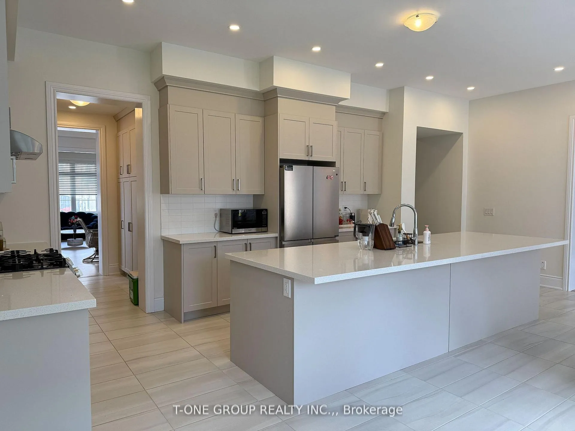 Photo 13 of 35 Nanhai Avenue, Markham, Angus Glen — HOMEH
