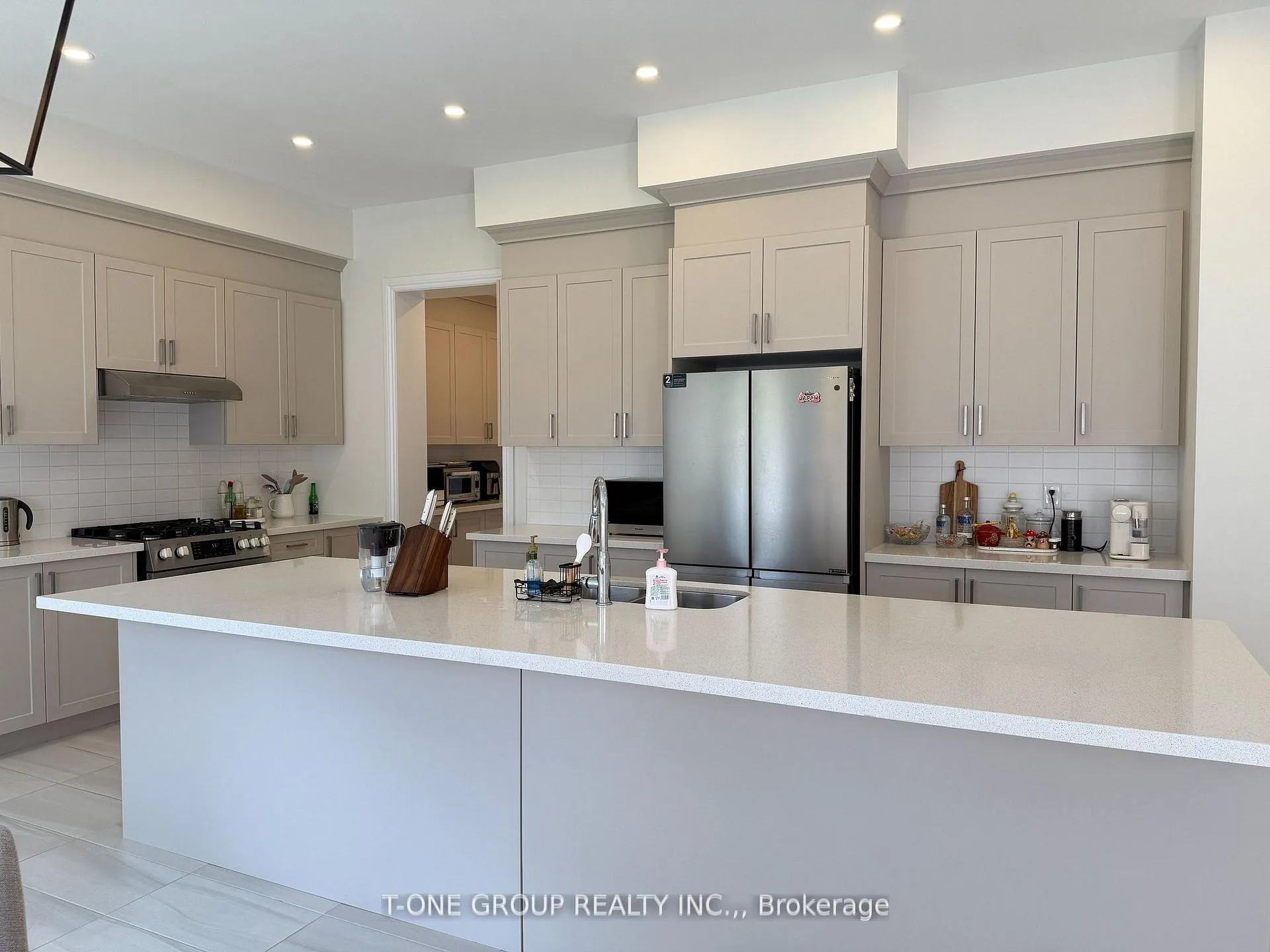 Photo 14 of 35 Nanhai Avenue, Markham, Angus Glen — HOMEH