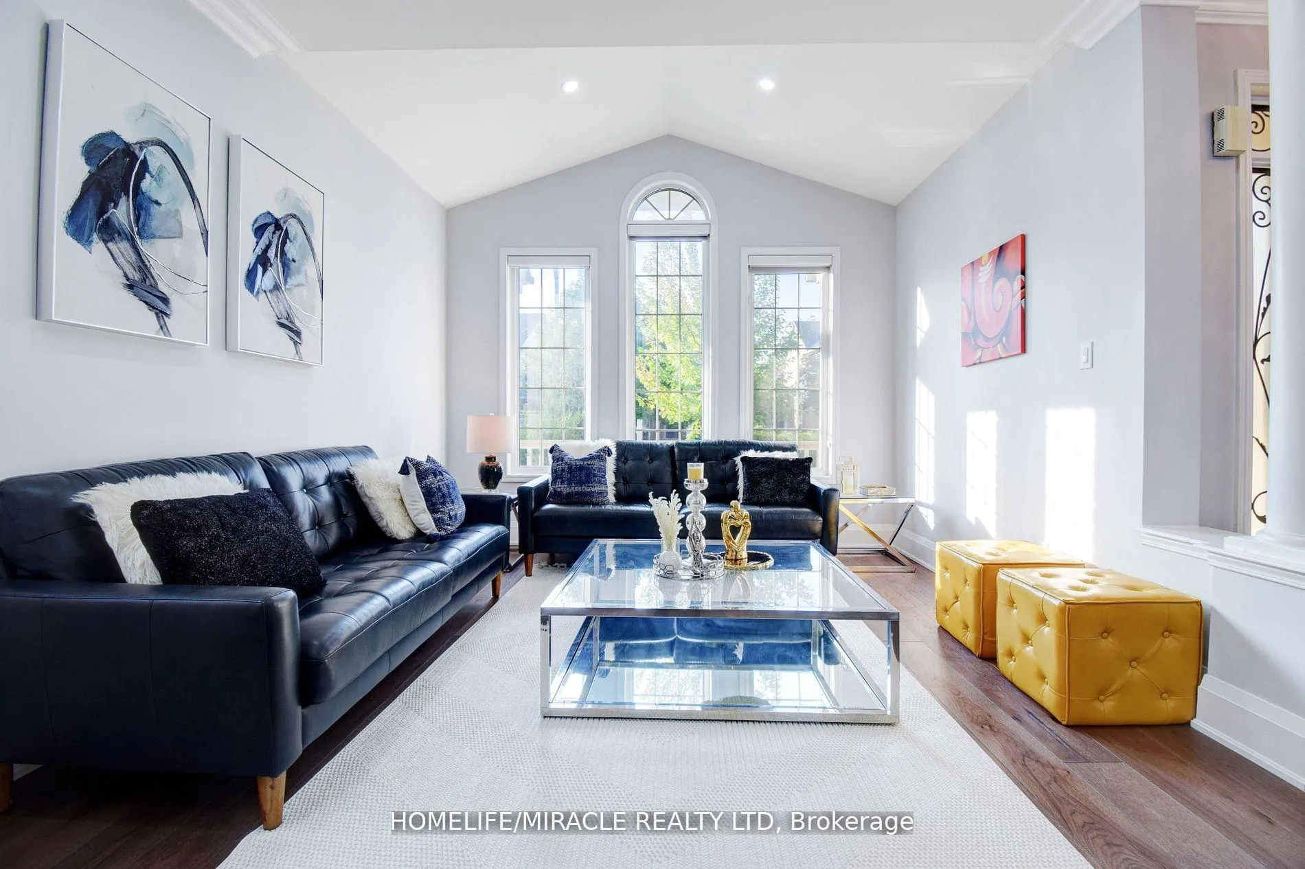 Photo 8 of 45 Williamson Drive, Brampton, Fletcher's Meadow — HOMEH