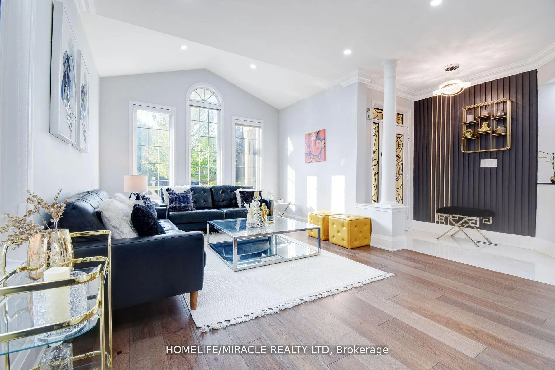 Photo 9 of 45 Williamson Drive, Brampton, Fletcher's Meadow — HOMEH