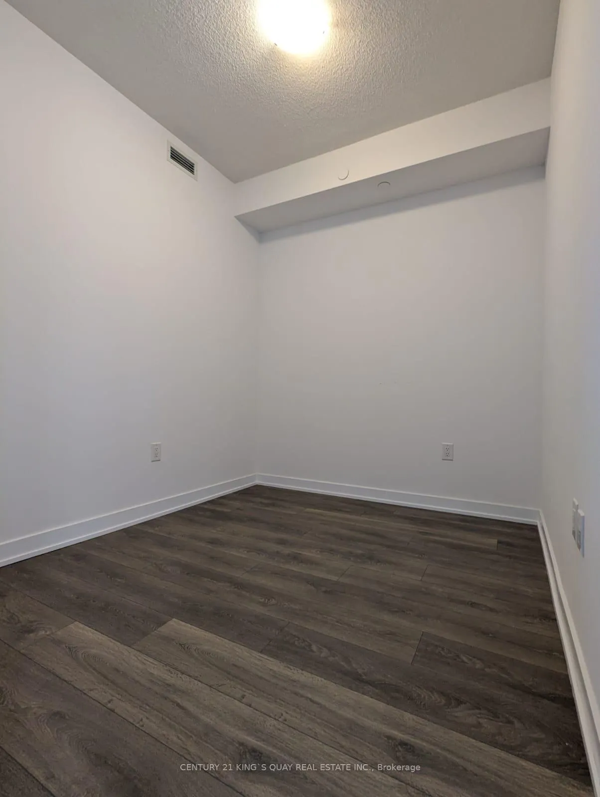 Photo 7 of Unit 2011, 38 Honeycrisp Crescent, Vaughan, Vaughan Corporate Centre — HOMEH