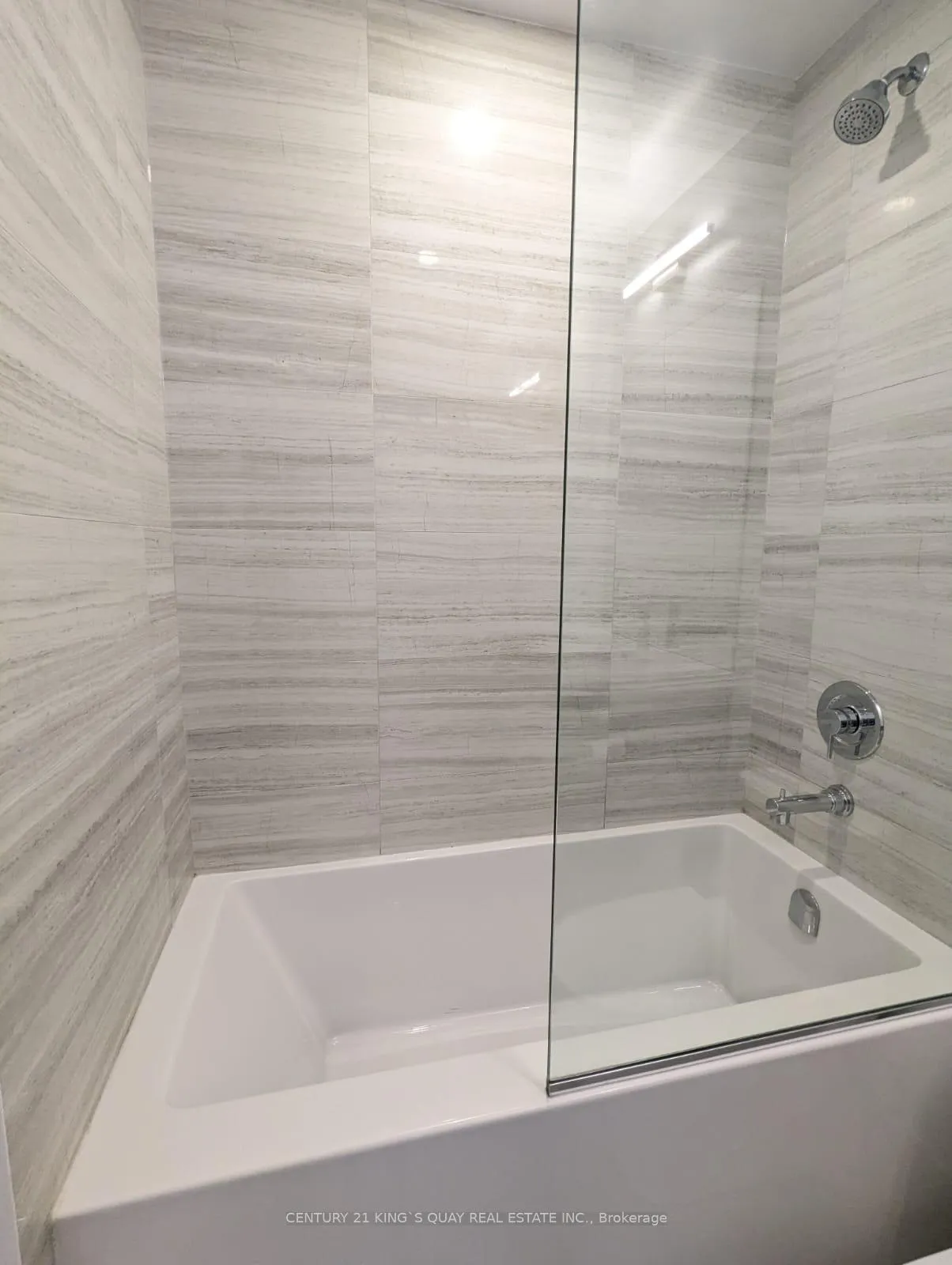 Photo 11 of Unit 2011, 38 Honeycrisp Crescent, Vaughan, Vaughan Corporate Centre — HOMEH