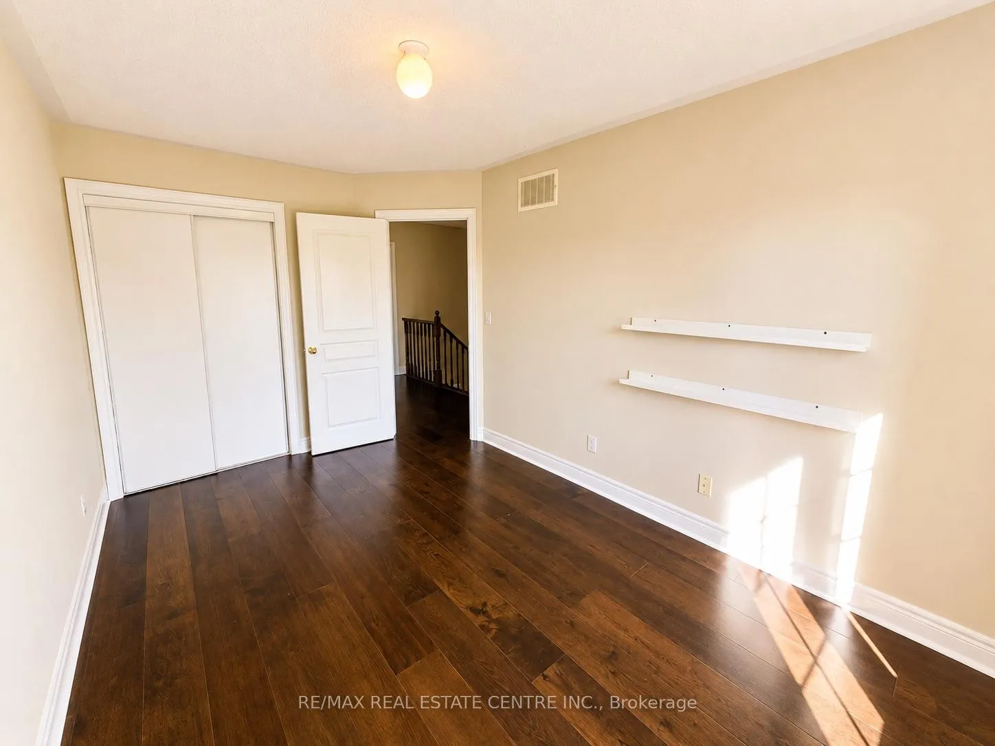Photo 24 of 2491 Postmaster Drive, Oakville, Westmount — HOMEH