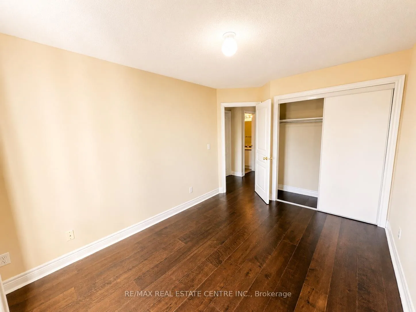 Photo 26 of 2491 Postmaster Drive, Oakville, Westmount — HOMEH