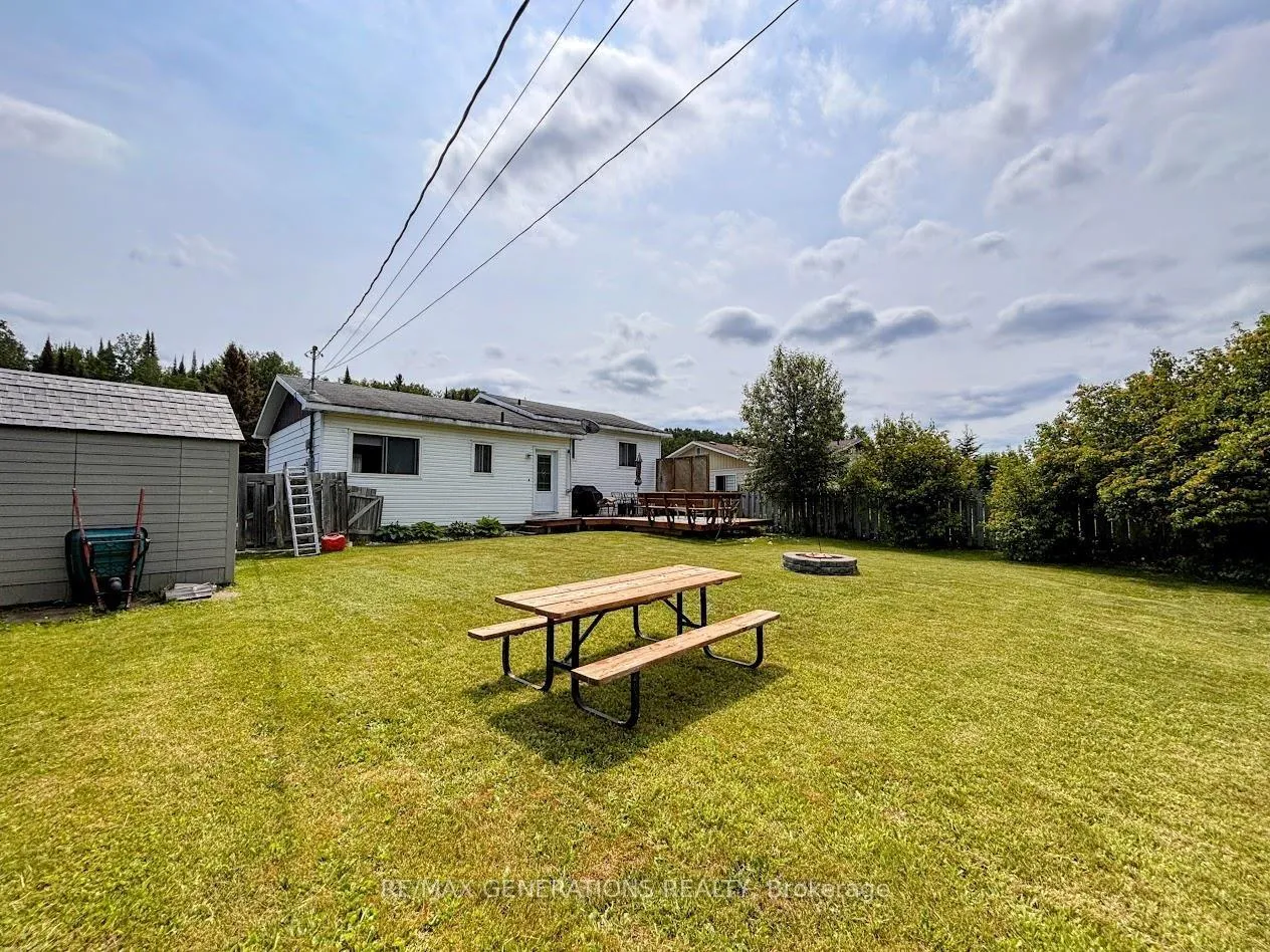 Photo 33 of 16 Matachewan Road, Manitouwadge, TB-73 — HOMEH