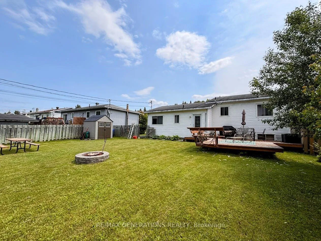 Photo 34 of 16 Matachewan Road, Manitouwadge, TB-73 — HOMEH