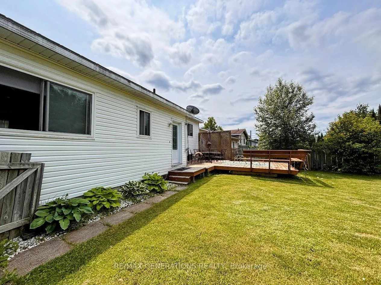 Photo 36 of 16 Matachewan Road, Manitouwadge, TB-73 — HOMEH
