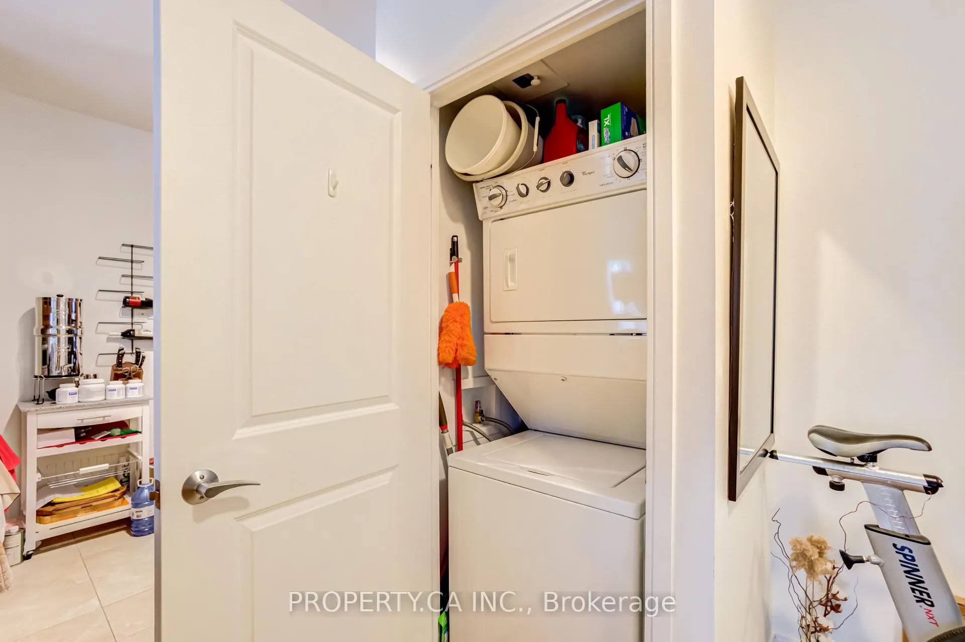 Photo 16 of Unit 1407, 88 Broadway Avenue, Toronto, Mount Pleasant East — HOMEH