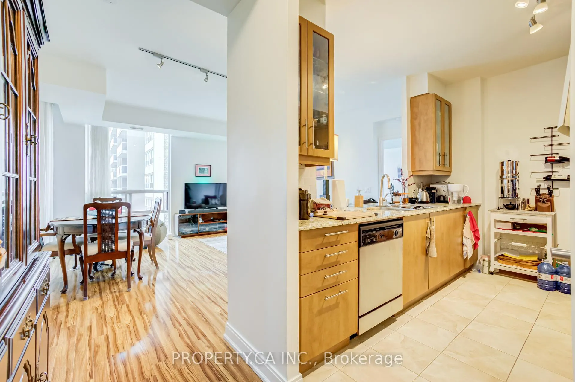 Photo 18 of Unit 1407, 88 Broadway Avenue, Toronto, Mount Pleasant East — HOMEH