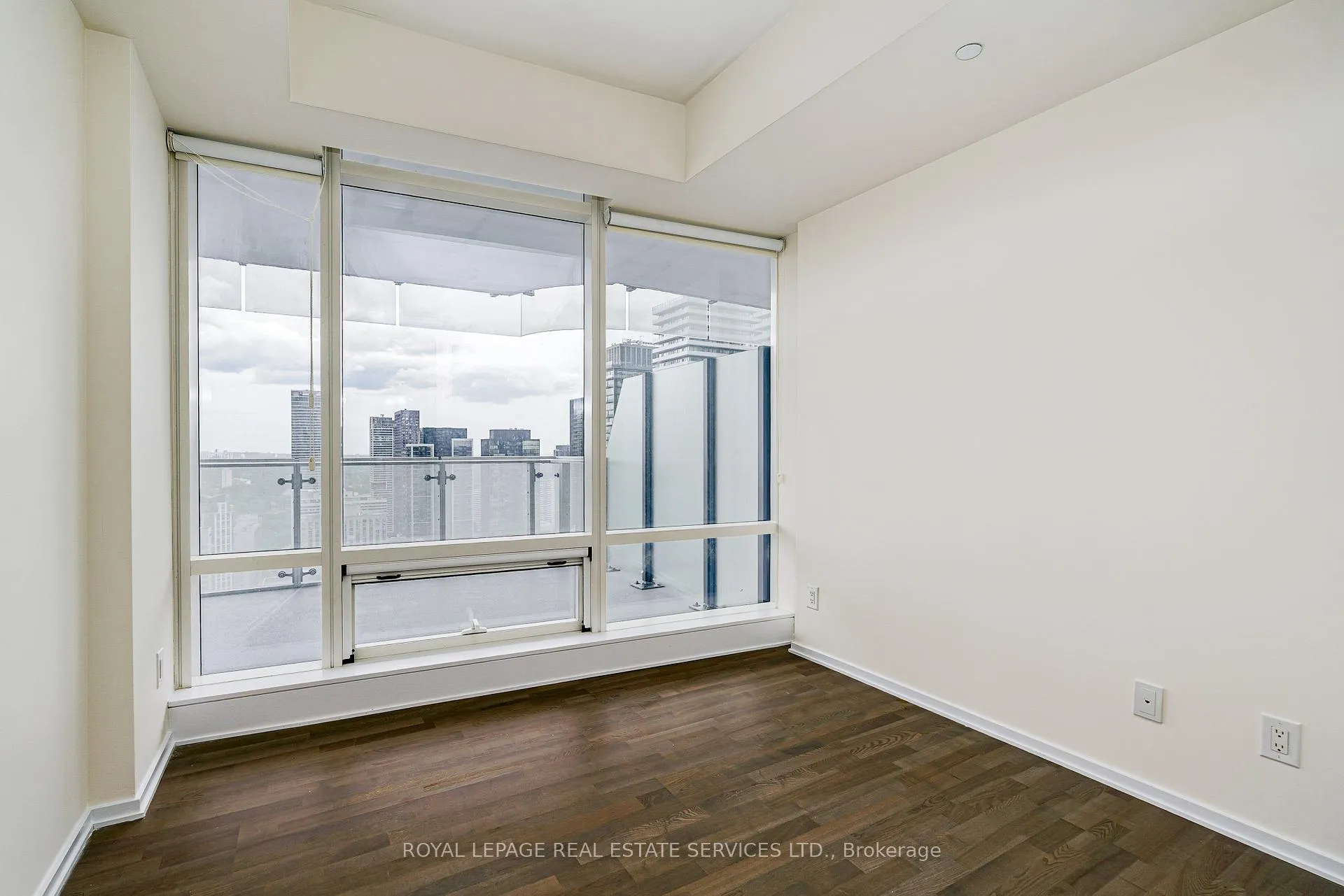 Photo 15 of Unit 3701, 1 Bloor Street E, Toronto, Church-Yonge Corridor — HOMEH