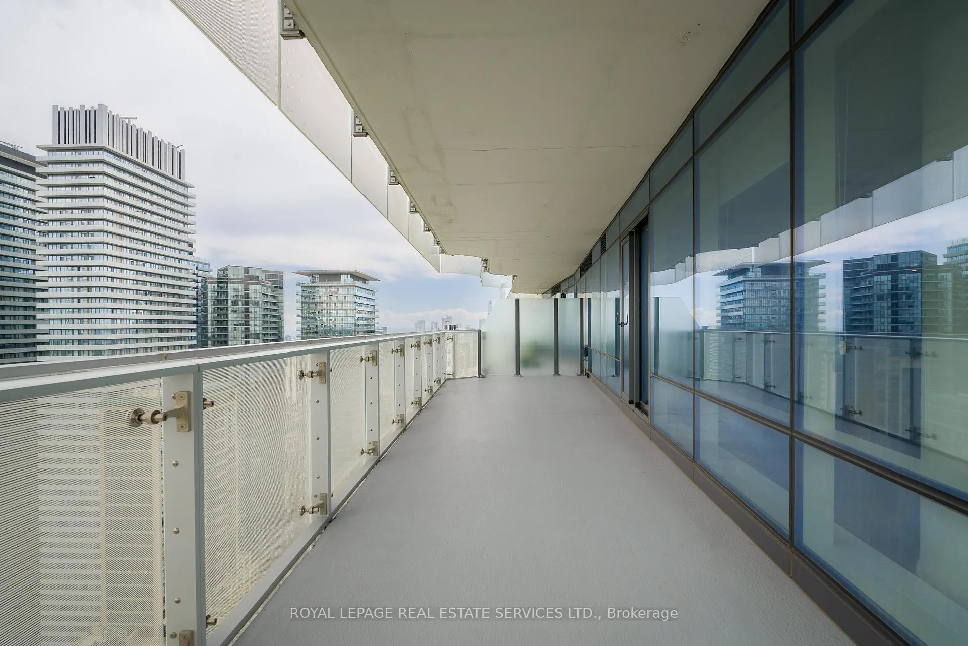 Photo 22 of Unit 3701, 1 Bloor Street E, Toronto, Church-Yonge Corridor — HOMEH