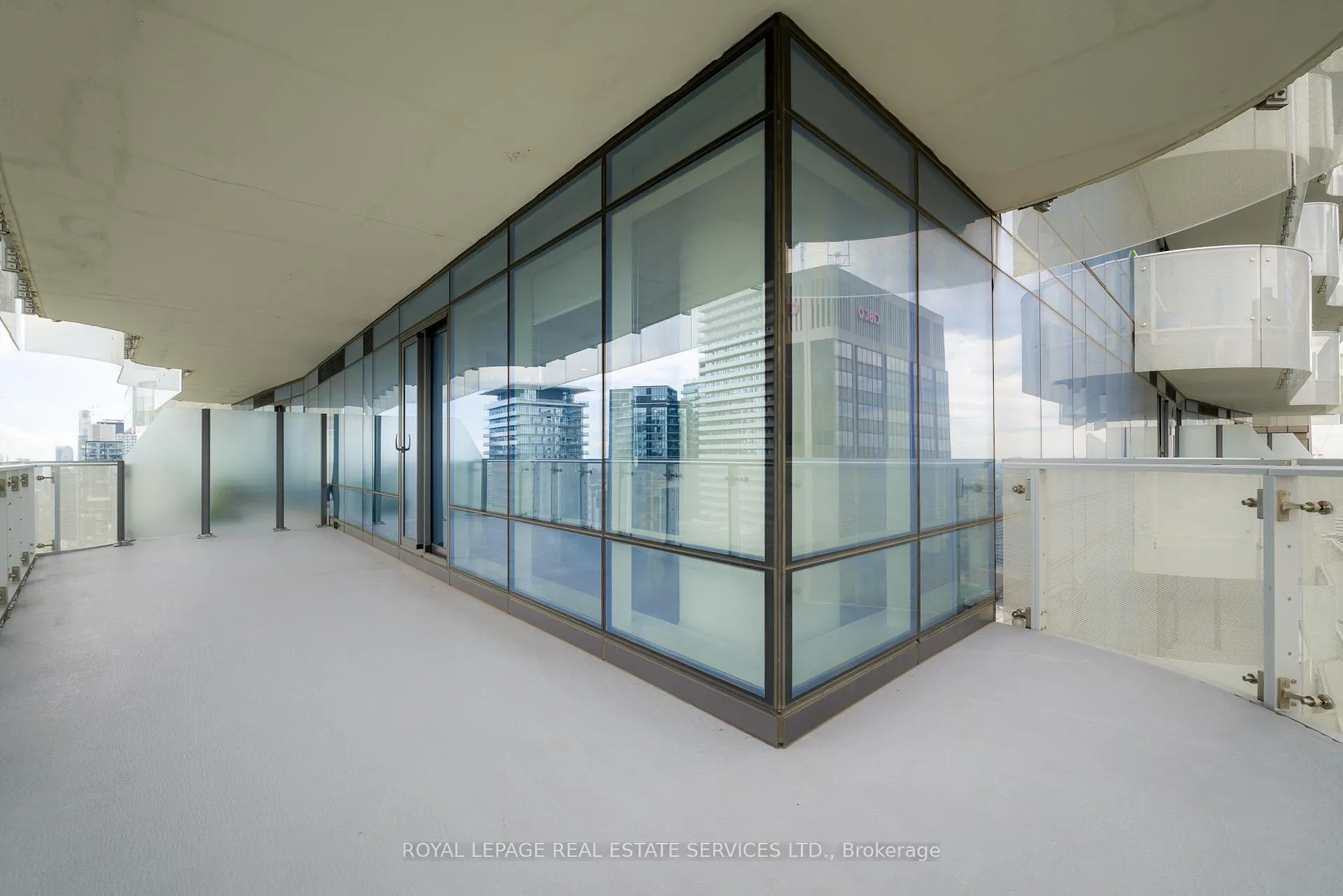 Photo 23 of Unit 3701, 1 Bloor Street E, Toronto, Church-Yonge Corridor — HOMEH