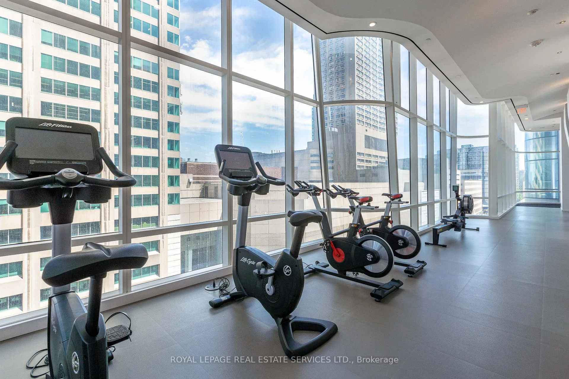 Photo 33 of Unit 3701, 1 Bloor Street E, Toronto, Church-Yonge Corridor — HOMEH