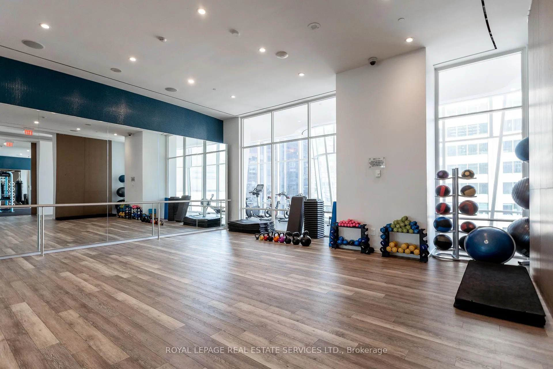 Photo 35 of Unit 3701, 1 Bloor Street E, Toronto, Church-Yonge Corridor — HOMEH