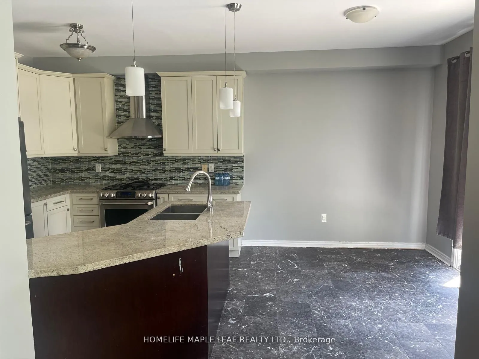 Photo 2 of 51 Redfinch Crescent, Vaughan, Vellore Village — HOMEH