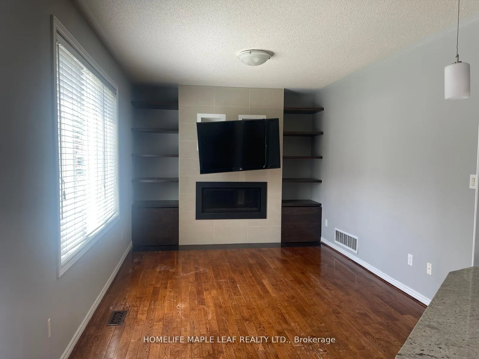 Photo 5 of 51 Redfinch Crescent, Vaughan, Vellore Village — HOMEH