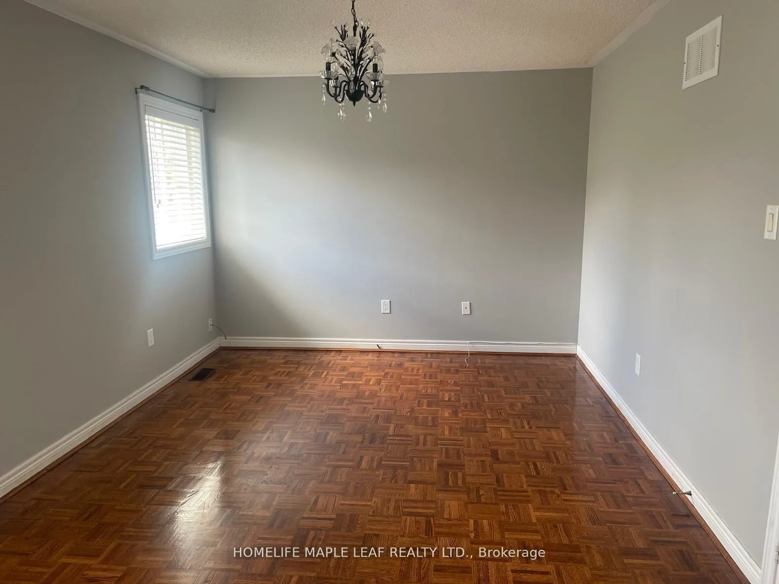 Photo 6 of 51 Redfinch Crescent, Vaughan, Vellore Village — HOMEH