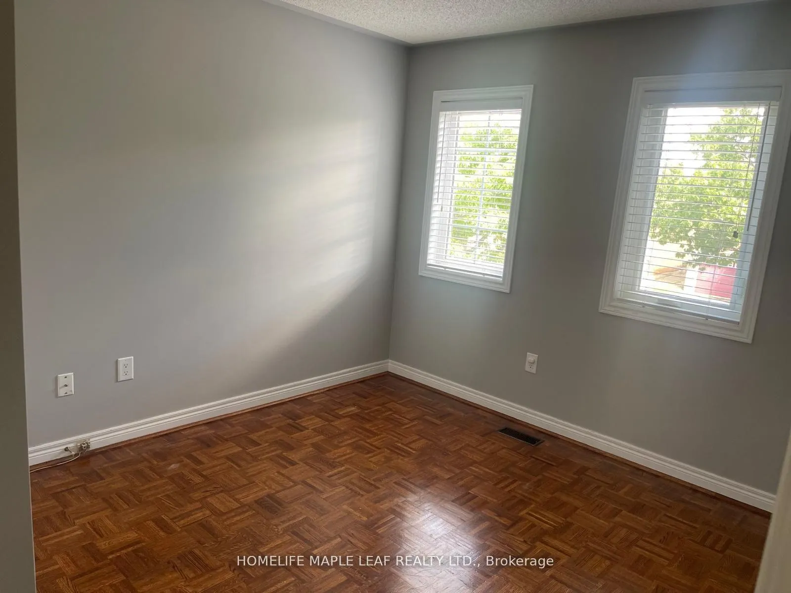 Photo 11 of 51 Redfinch Crescent, Vaughan, Vellore Village — HOMEH