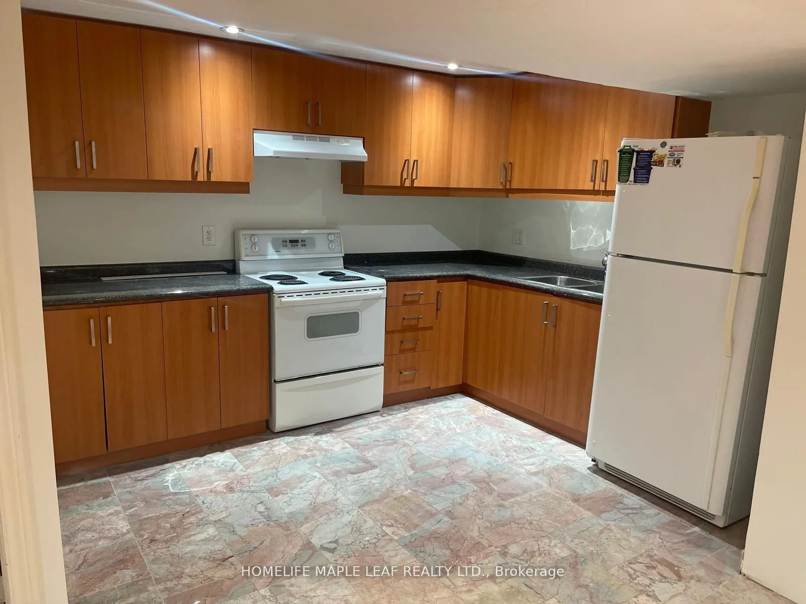 Photo 15 of 51 Redfinch Crescent, Vaughan, Vellore Village — HOMEH