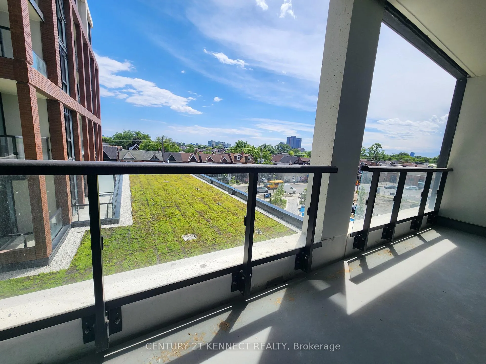 Front of Unit 302, 858 Dupont Street