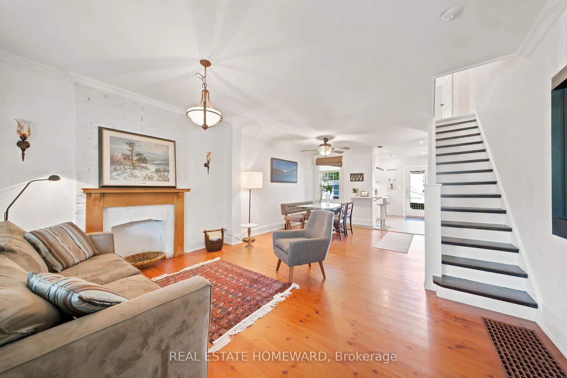 Photo 2 of 98 Drayton Avenue, Toronto, Woodbine Corridor — HOMEH