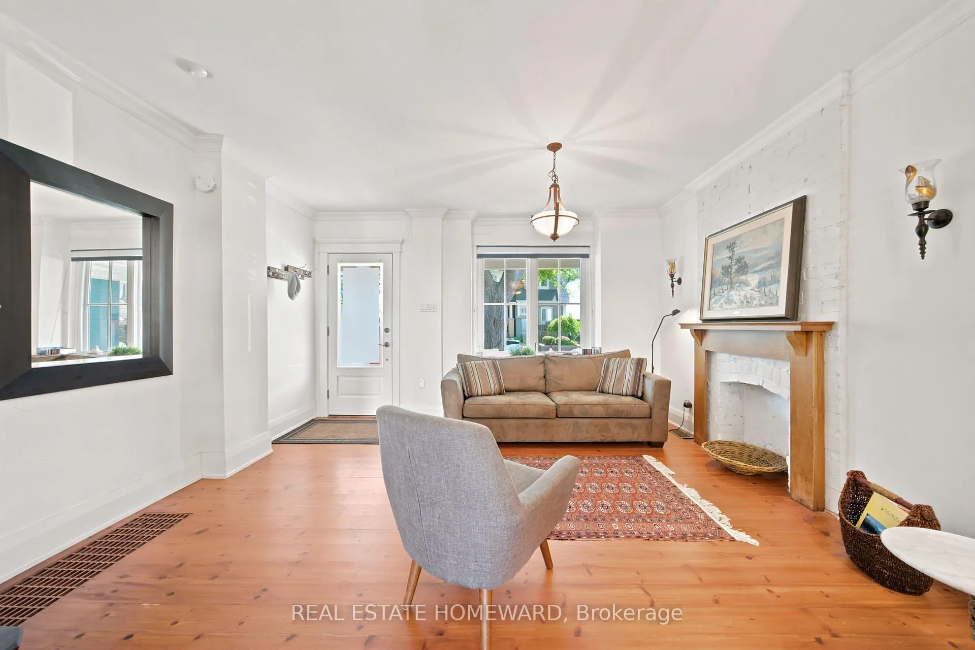 Photo 3 of 98 Drayton Avenue, Toronto, Woodbine Corridor — HOMEH